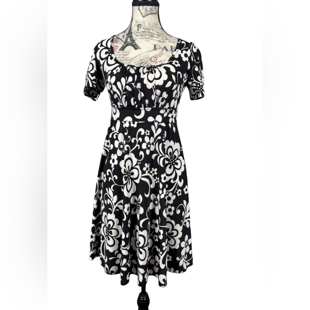 Charlotte Russe Floral Black& White Midi Dress Empire Waist & Back Tie Size M